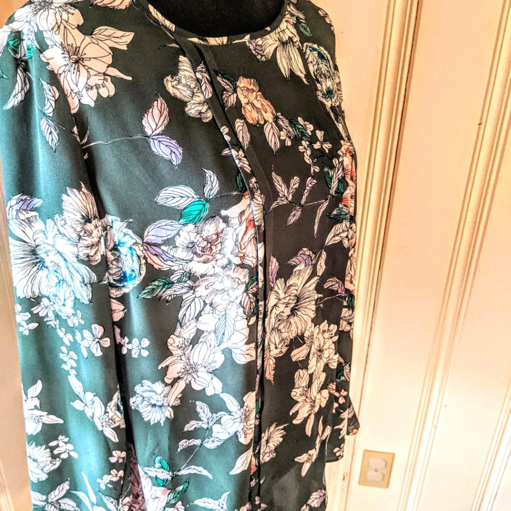 Green Floral Liz Claiborne top